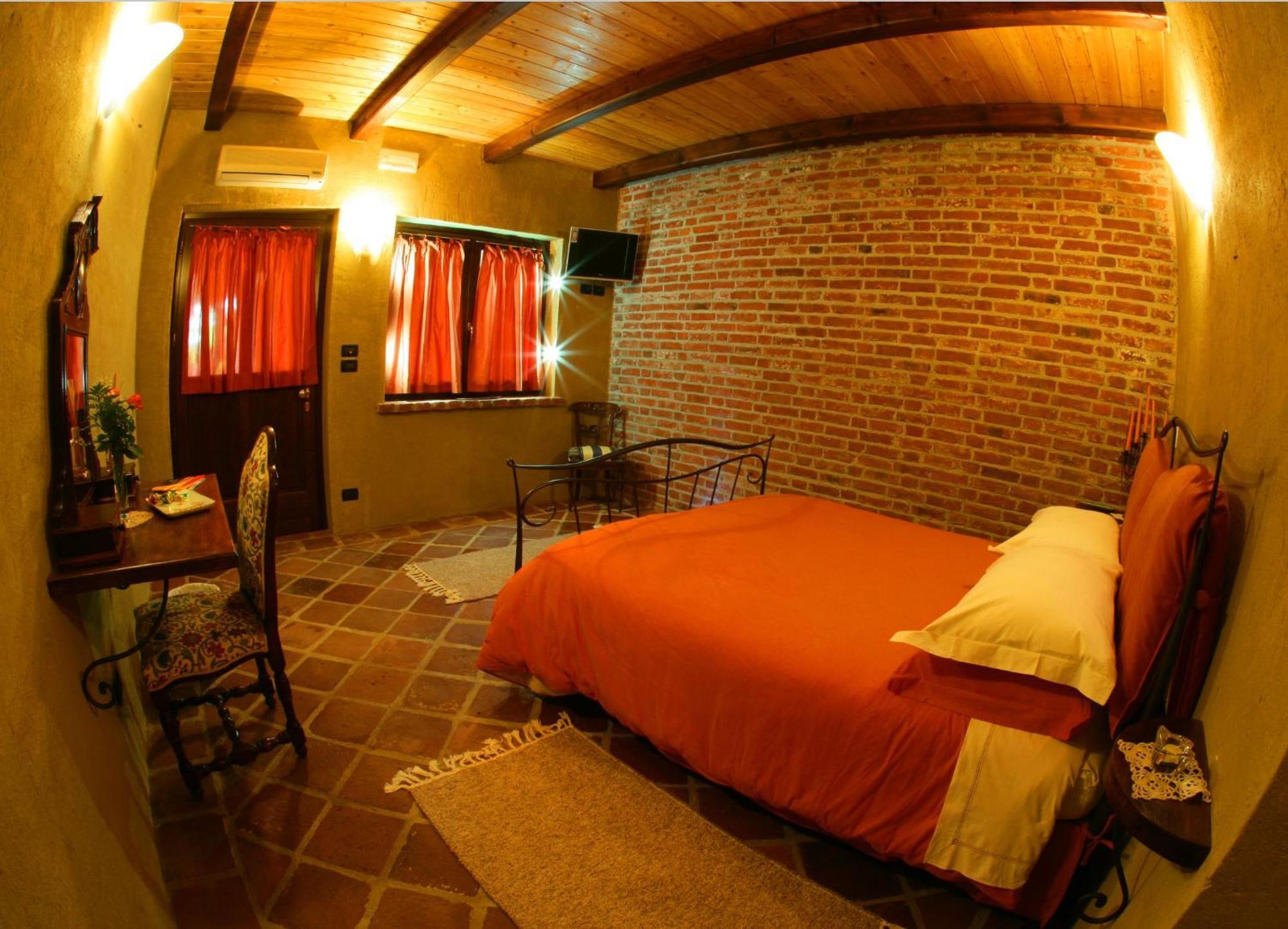 Le Soleil Villa Vigone Стая снимка
