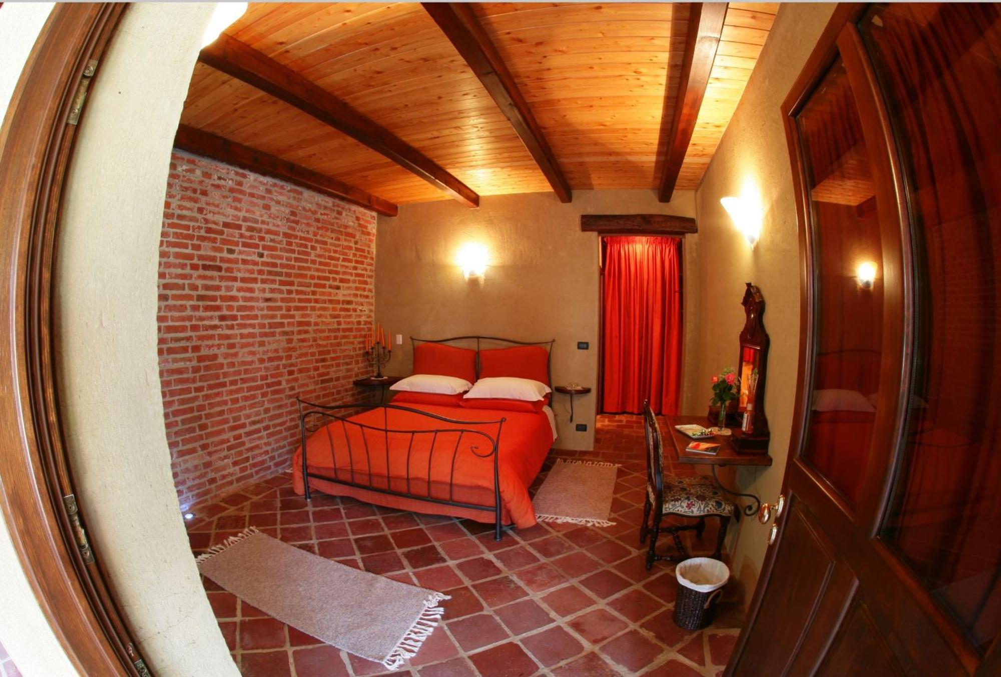 Le Soleil Villa Vigone Стая снимка